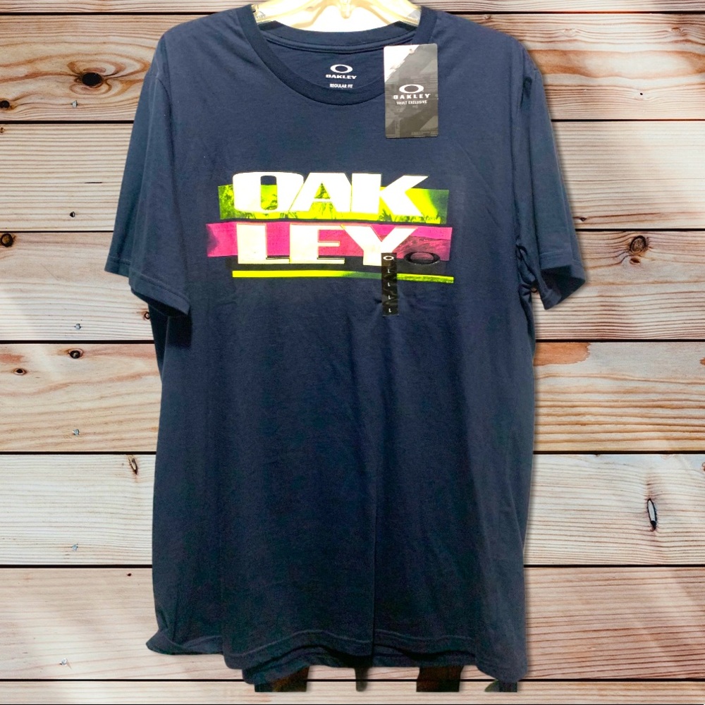 Nwt Mens Oakley tee